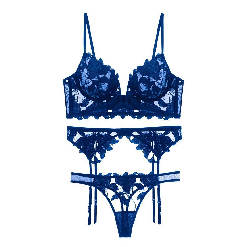 Women’s three-piece floral lace lingerie set with thong and garter belt – romantic and sexy