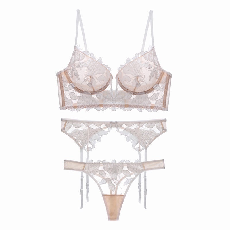 Women’s three-piece floral lace lingerie set with thong and garter belt – romantic and sexy