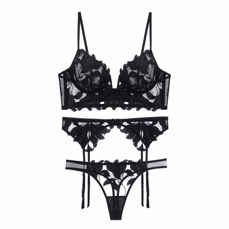Women’s three-piece floral lace lingerie set with thong and garter belt – romantic and sexy